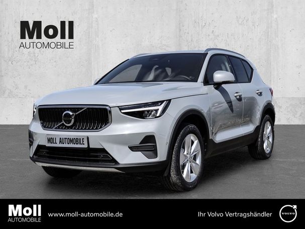 Volvo XC40 B3 Core 120 kW image number 1