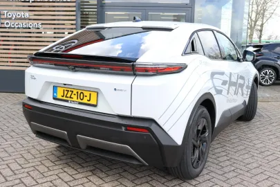 Car image 4