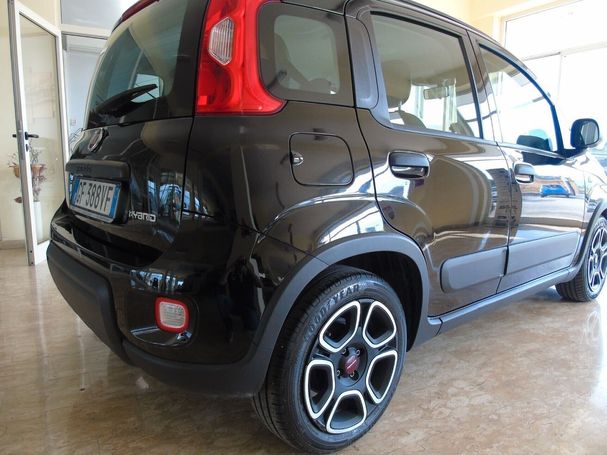 Fiat Panda Cross Hybrid City 52 kW image number 9