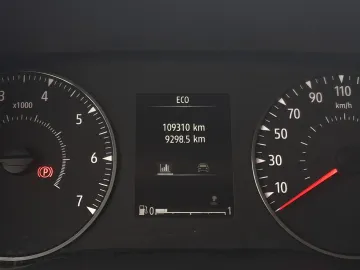 Car image 36