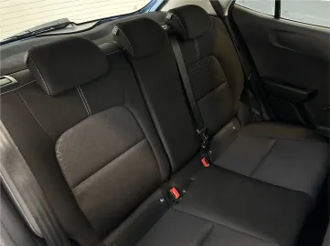 Car image 29