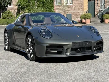 Car image 35