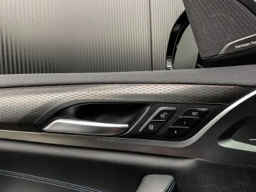 Car image 50