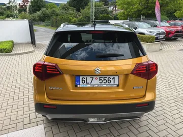 Car image 36