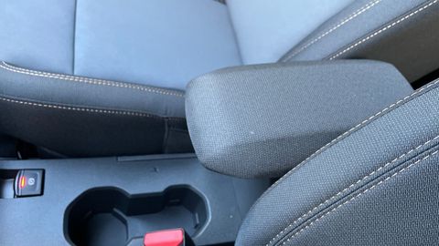 Car image 37