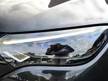 Car image 24