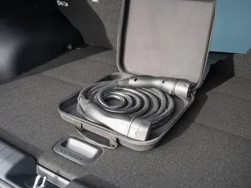Car image 28