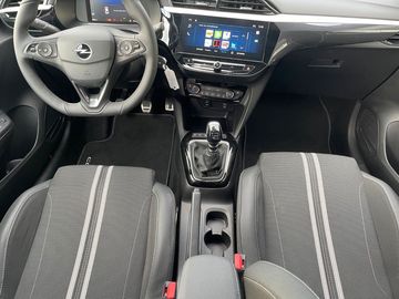 Car image 15