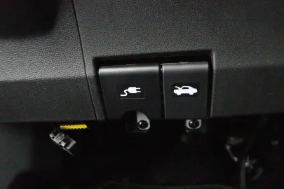 Car image 49