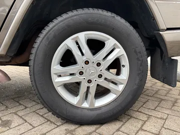 Car image 47