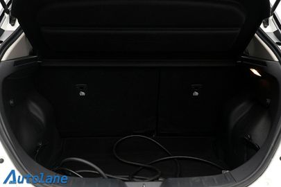 Car image 29