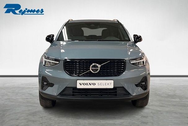 Volvo XC40 Recharge T4 Plus Dark 155 kW image number 2