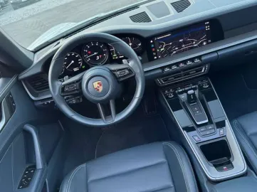 Car image 24