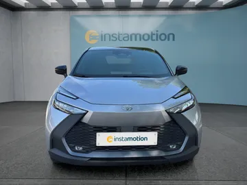 Car image 3