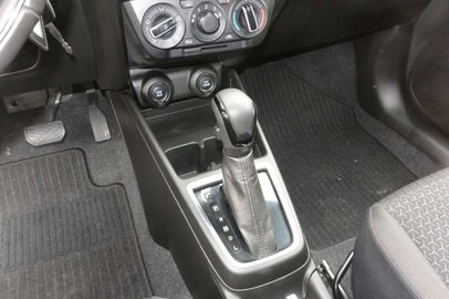 Car image 24