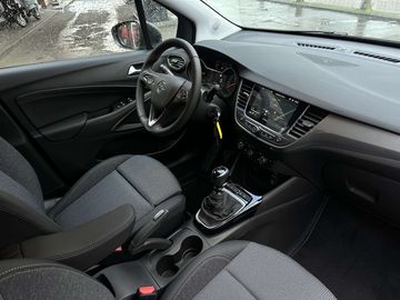 Car image 15