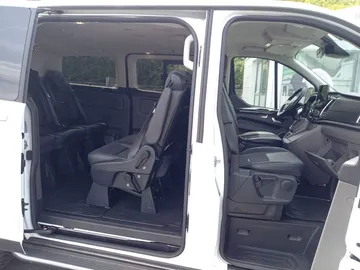 Car image 25
