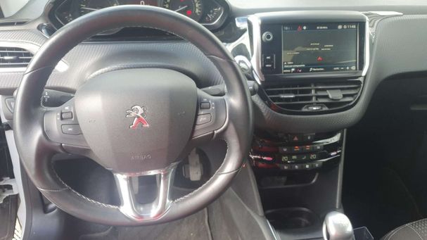 Peugeot 208 100 Allure 74 kW image number 20