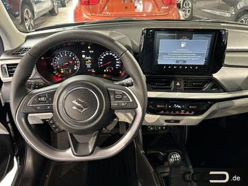 Car image 12