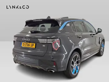 Car image 25