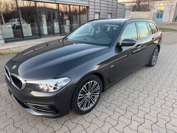 BMW 520d Touring xDrive Sport Line 140 kW image number 1