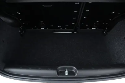 Car image 35