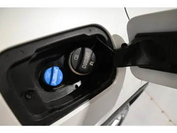 Car image 38