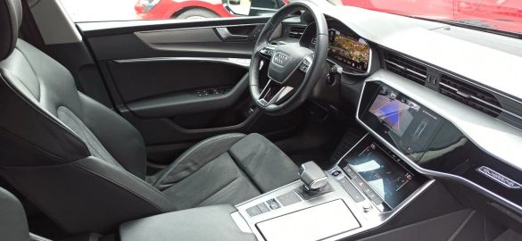 Car image 32