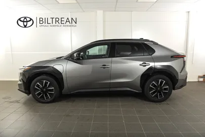 Car image 5