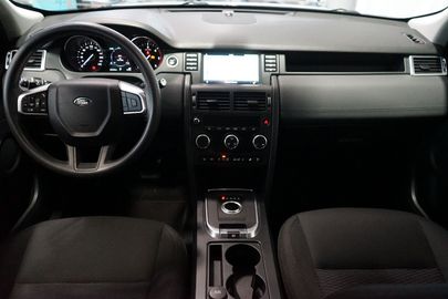 Car image 15