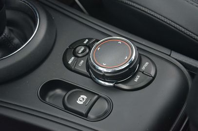 Car image 31