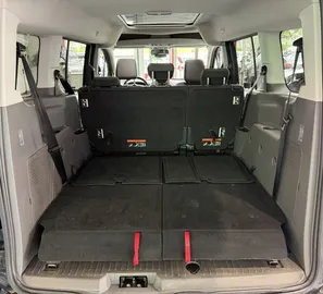 Car image 35