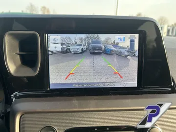 Car image 27