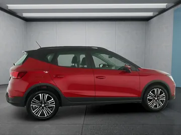 Car image 12