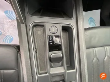 Car image 27