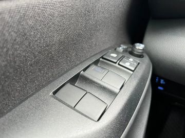 Car image 31