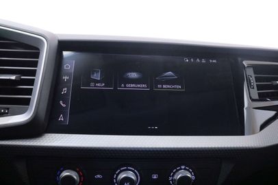 Car image 24