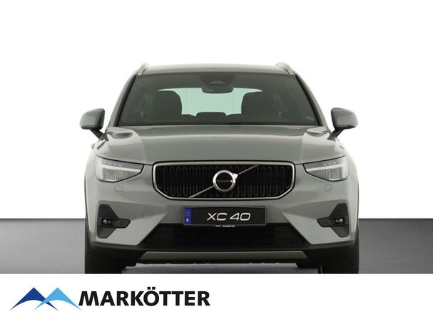 Volvo XC40 B3 Core 120 kW image number 3