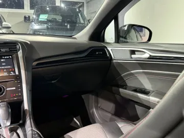 Car image 45