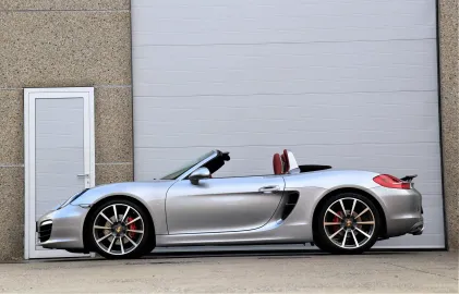 Car image 4