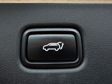 Car image 36