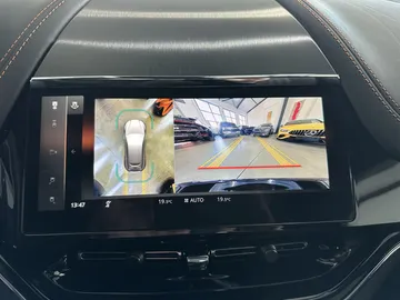 Car image 25