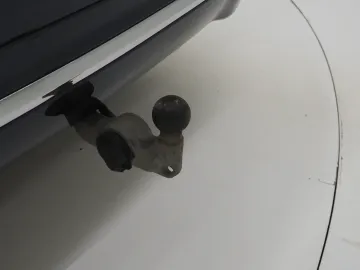 Car image 47