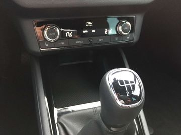 Car image 28