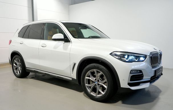 BMW X5 xDrive 195 kW image number 2