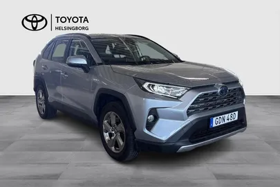 Car image 3
