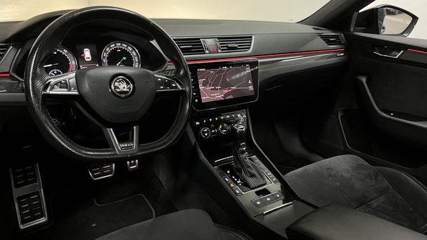 Skoda Superb Combi Sportline 140 kW image number 10