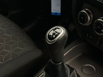 Car image 35