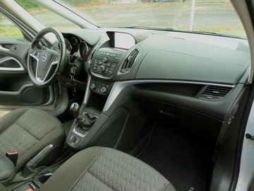 Car image 10