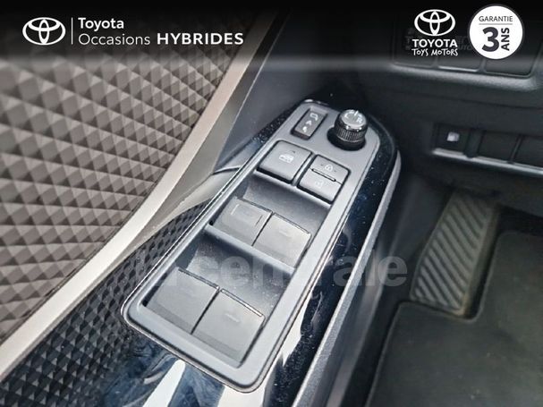 Toyota C-HR 2.0 Hybrid 135 kW image number 24